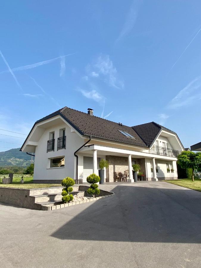 Hisa Helena Vila Kranj Exterior foto